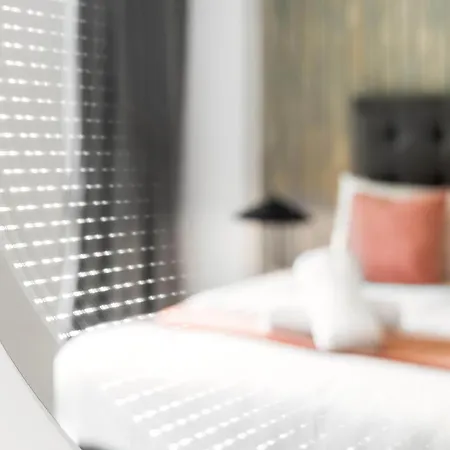 Luxury Centre - 2 Bedroom - Balcony - Rated - 377p Апартаменты