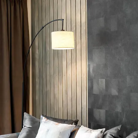 Luxury Centre - 2 Bedroom - Balcony - Rated - 377p *